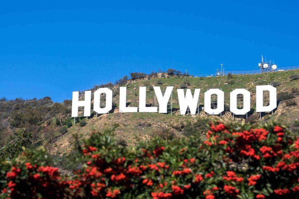 Elegant Hollywood Retreat - Spacious 2Br 2Ba Condo With Resort-Style Amenities 로스앤젤레스 외부 사진