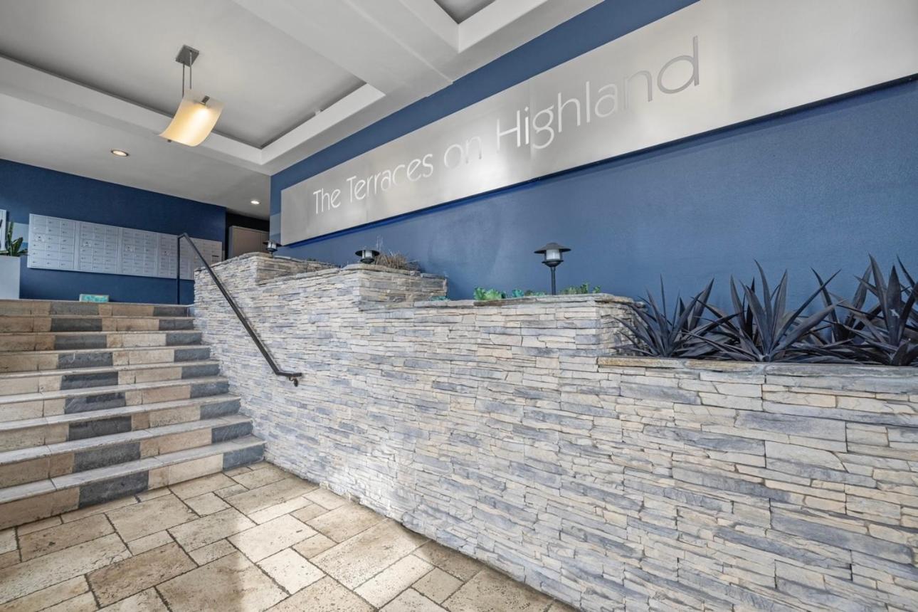 Elegant Hollywood Retreat - Spacious 2Br 2Ba Condo With Resort-Style Amenities 로스앤젤레스 외부 사진