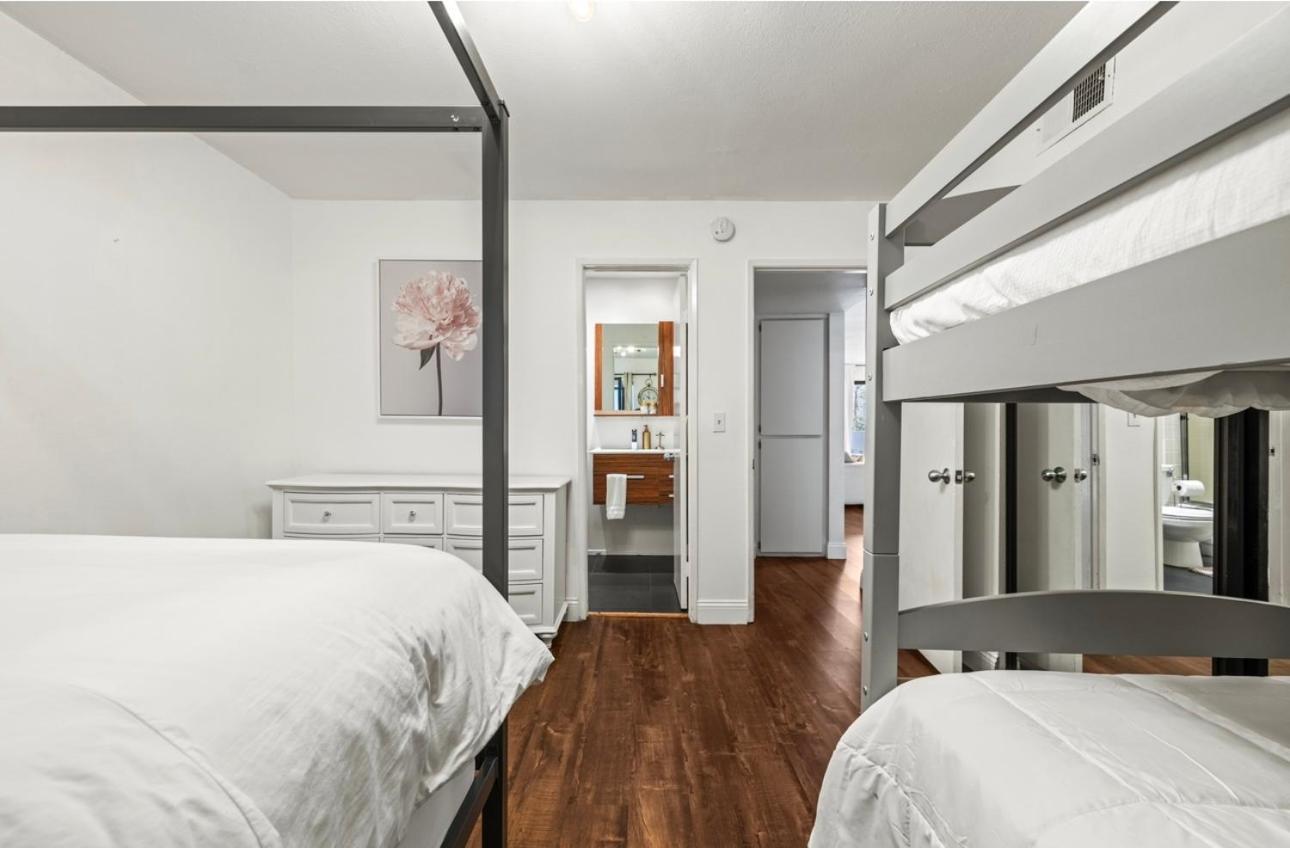 Elegant Hollywood Retreat - Spacious 2Br 2Ba Condo With Resort-Style Amenities 로스앤젤레스 외부 사진