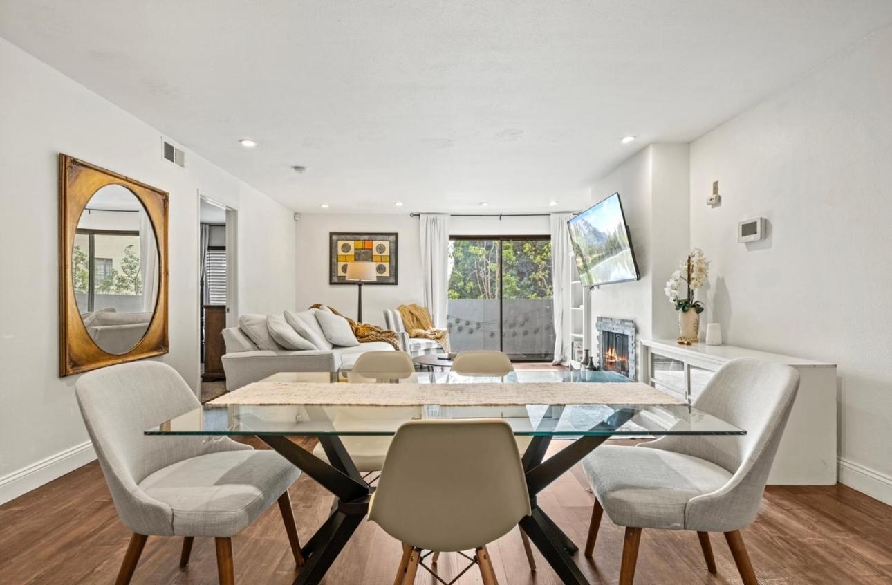 Elegant Hollywood Retreat - Spacious 2Br 2Ba Condo With Resort-Style Amenities 로스앤젤레스 외부 사진