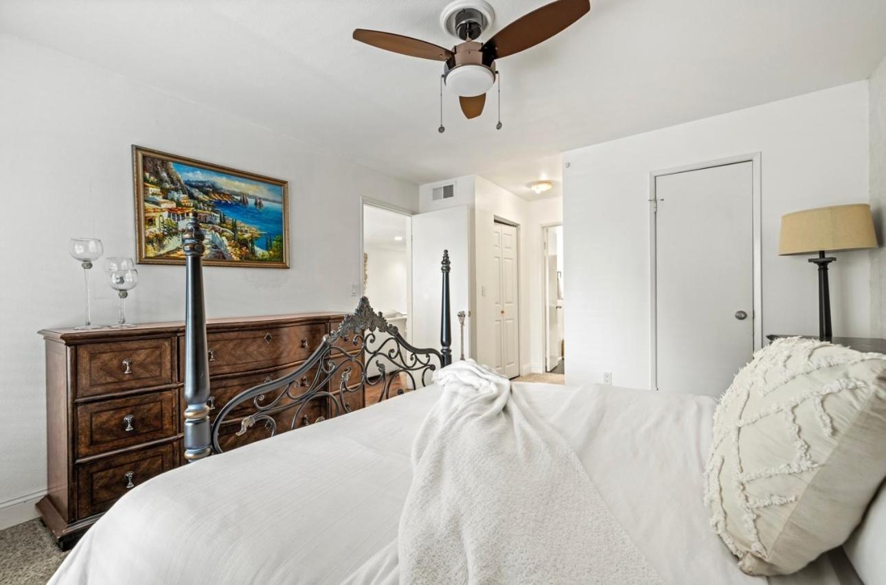 Elegant Hollywood Retreat - Spacious 2Br 2Ba Condo With Resort-Style Amenities 로스앤젤레스 외부 사진